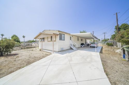 324 Beverly Dr, Perris, CA 92570-1610