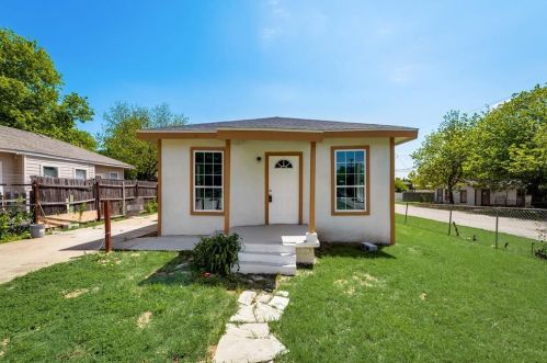 3500 Nichols St, Fort Worth, TX 76106-4511