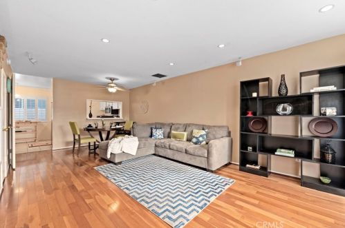 4558 Willis Ave, Van Nuys CA  91403-2796 exterior