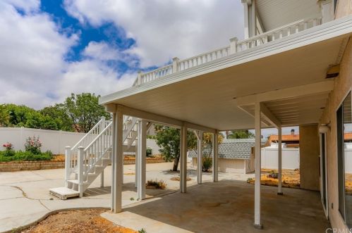 8623 Mesa Oak Dr, Riverside CA  92508-3123 exterior