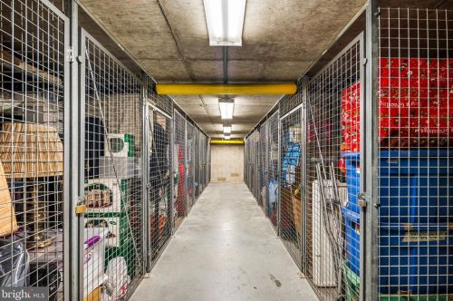 410 Front St, Philadelphia PA 19147-1606 exterior