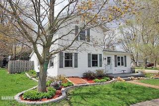 203 Main St, Pecatonica, IL 61063-9195