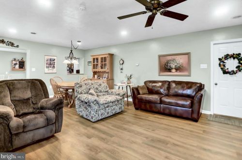 774 Broadway, Hanover PA 17331-2503 exterior