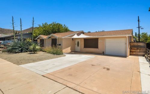1765 Peppervilla Dr, El Cajon, CA 92021-1215