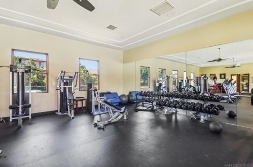 1482 Caminito Sicilia, Chula Vista CA  91915-4142 exterior