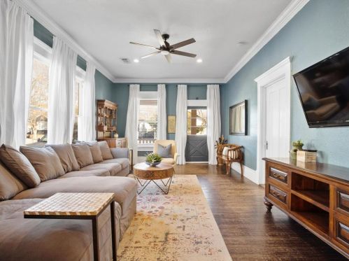 1824 Henderson St, Fort Worth TX 76104-4444 exterior