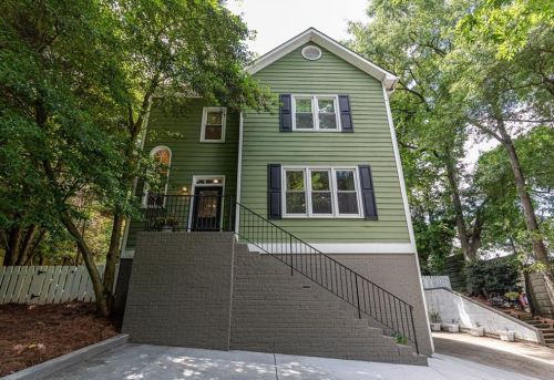 1900 Harper Rd, Atlanta, GA 30318-3023