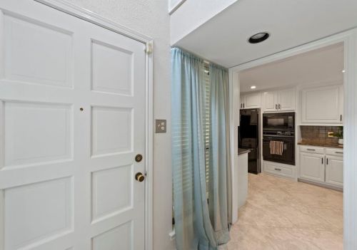 2121 Stradivarius Ln, Carrollton TX 75007-2218 exterior