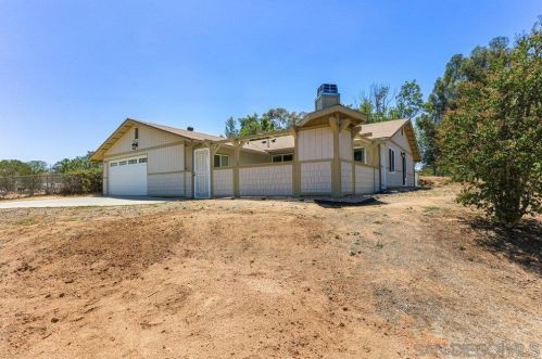 714 Steffy Rd, Ramona, CA 92065-3533