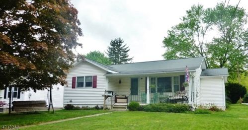 611 Prospect St, Hackettstown, NJ 07840-1413