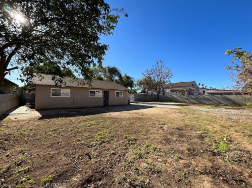 7415 Lincoln Ave, Riverside CA  92504-4623 exterior