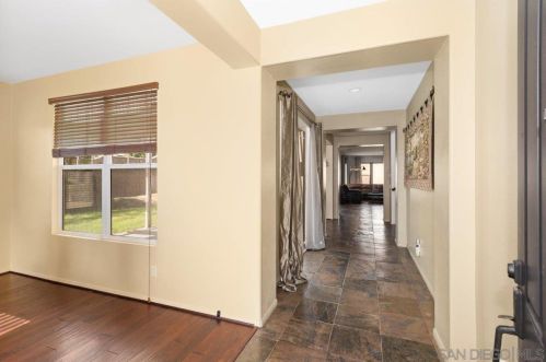 1718 Picket Fence Dr, Chula Vista CA  91915-1856 exterior