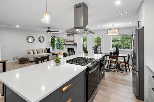 6517 Fair Vly Trl, Austin TX  78749-1250 exterior