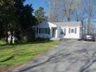 1405 Sewanee Dr, Chattanooga, TN 37412-3639