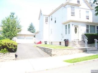 559 Summit Ave, Carlstadt, NJ 07072-1818