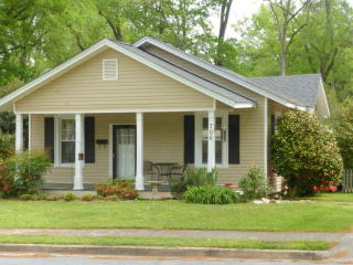 706 North St, Greenwood, SC 29649-2175