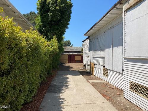 1709 Bath St, Santa Barbara, CA 93101-2909