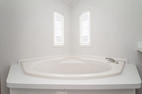 27 Spruce Via, Anaheim CA  92801-1043 exterior