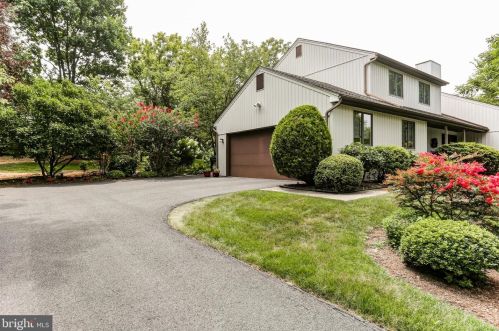 1435 Garalyn Rd, Harrisburg, PA 17110-3102