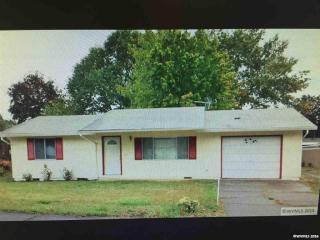 740 Wyatt St, Dallas, OR 97338-1226