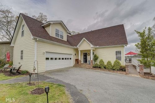 332 Roberts Point Rd, Jackson, GA 30233-4419