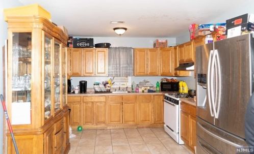 66 3 St, Paterson NJ 07522-1845 exterior