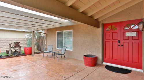 5474 Geoffrey Ave, Simi Valley CA  93063-4123 exterior