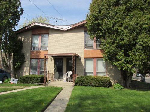 1728 Walnut St, Waukegan, IL 60085-1750