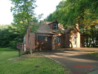 19 Cherry St, Branford, CT 06405-3024