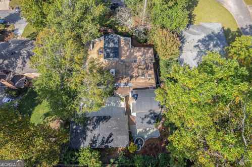 887 Berkshire Rd, Atlanta GA  30324-4929 exterior