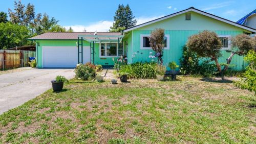 9865 Sunray Pl, Windsor, CA 95492-8813
