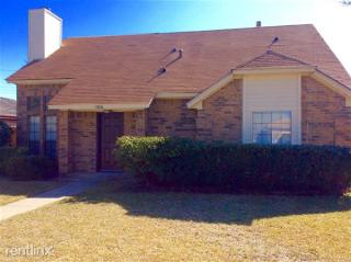 11806 Amberly Ln, Mesquite TX  75180-1364 exterior