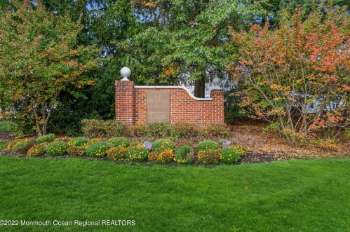 48 Alpine Rd, Holmdel Village, NJ 07733-2724