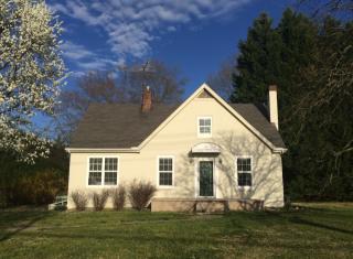 330 17th St, Hickory, NC 28601-4724