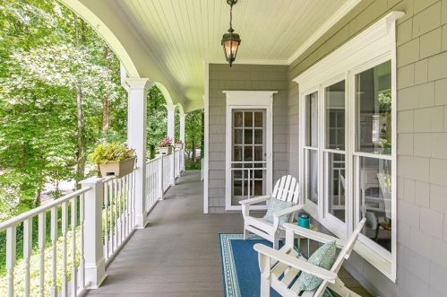 600 Lake Overlook Dr, Holly Springs, GA 30114-6800