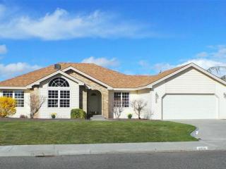 8934 Payette Ave, Kennewick, WA 99336-8132