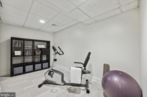 30 Robert Rd, Princeton NJ  08540-5333 exterior