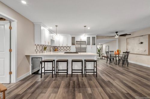 1601 Knox Ct, Denver CO  80219-4526 exterior