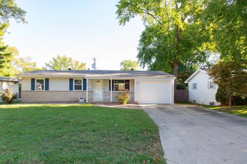 717 Riderwood Dr, Hazelwood, MO 63042-3327