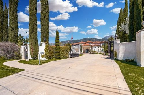 245 24th St, Upland, CA 91784-8325