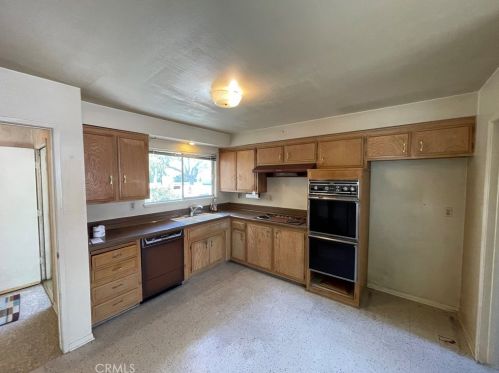 3612 Kempton Dr, Los Alamitos, CA 90720-4112