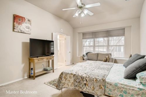 207 Chesapeake Bay Ln, Austin TX  78717-2975 exterior