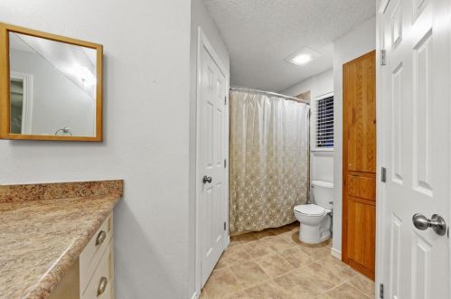 8408 Dixon Dr, Austin TX  78745-7515 exterior