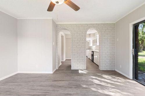 5 Kaysie St, Angleton TX  77515-3001 exterior