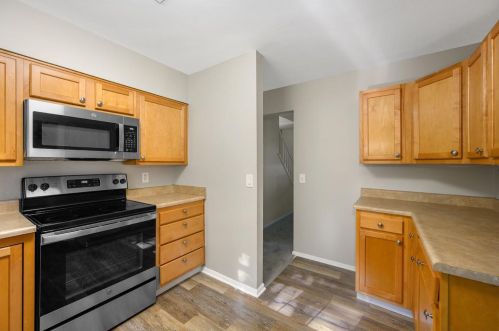 1590 Fawnvista Ln, Cincinnati OH 45246-2039 exterior