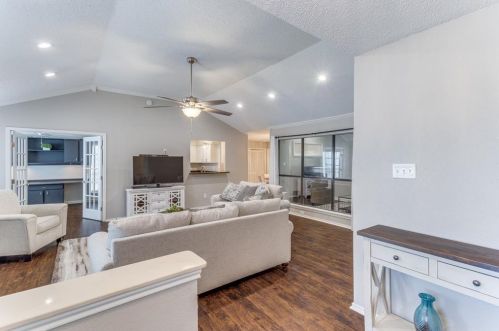 933 Matilda Dr, Plano TX  75025-3523 exterior