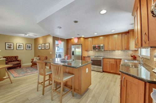 9551 Capiland Rd, Desert Hot Springs, CA 92240-1146