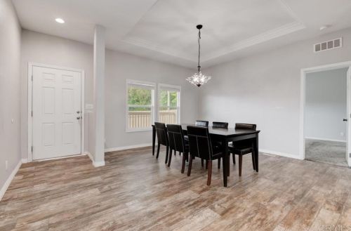 1751 Citracado Pkwy, Escondido, CA 92029-4135