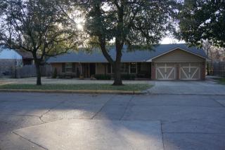 1402 Brookside Dr, Norman, OK 73072-6347