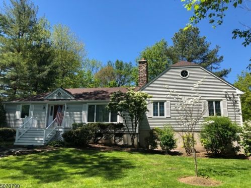 41 Garden Ave, Chatham Township, NJ 07928-2263